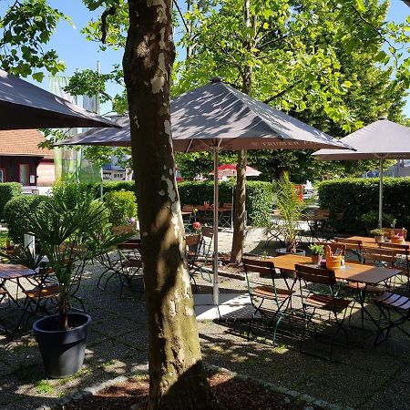 Gasthof Zur Strass Eugendorf Buitenkant foto
