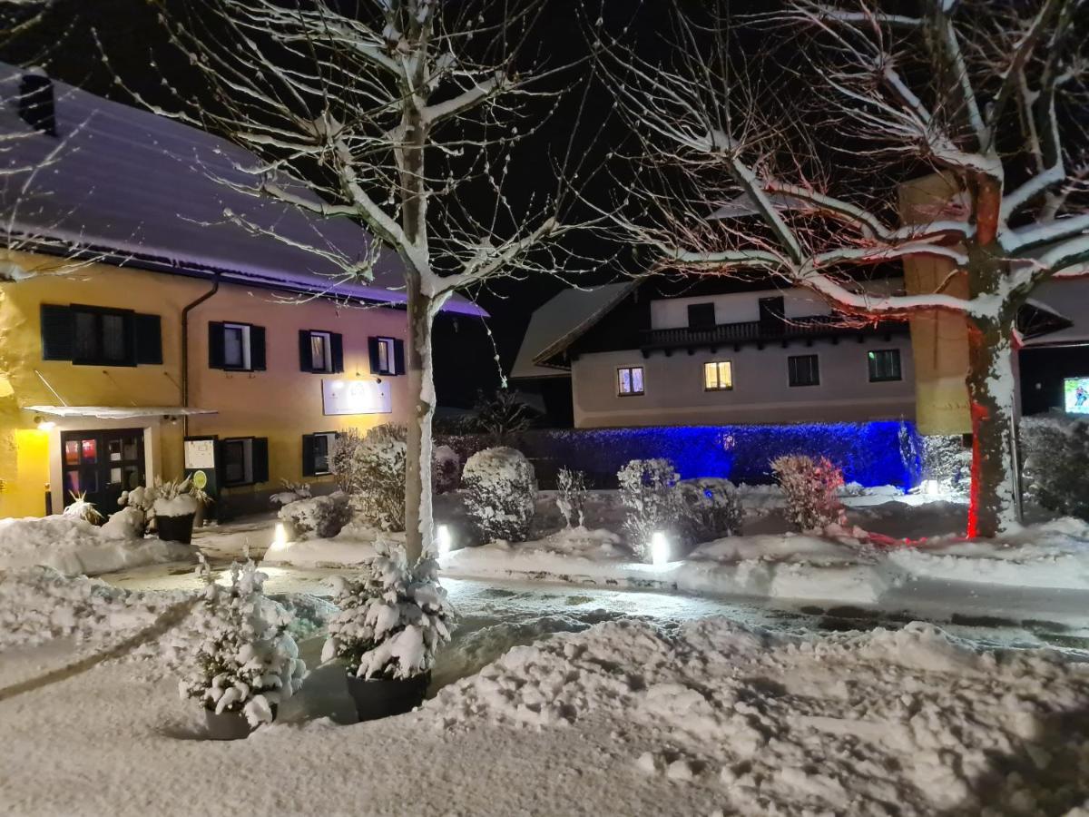 Gasthof Zur Strass Eugendorf Buitenkant foto