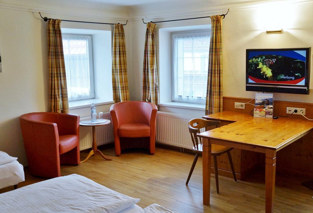 Gasthof Zur Strass Eugendorf Kamer foto