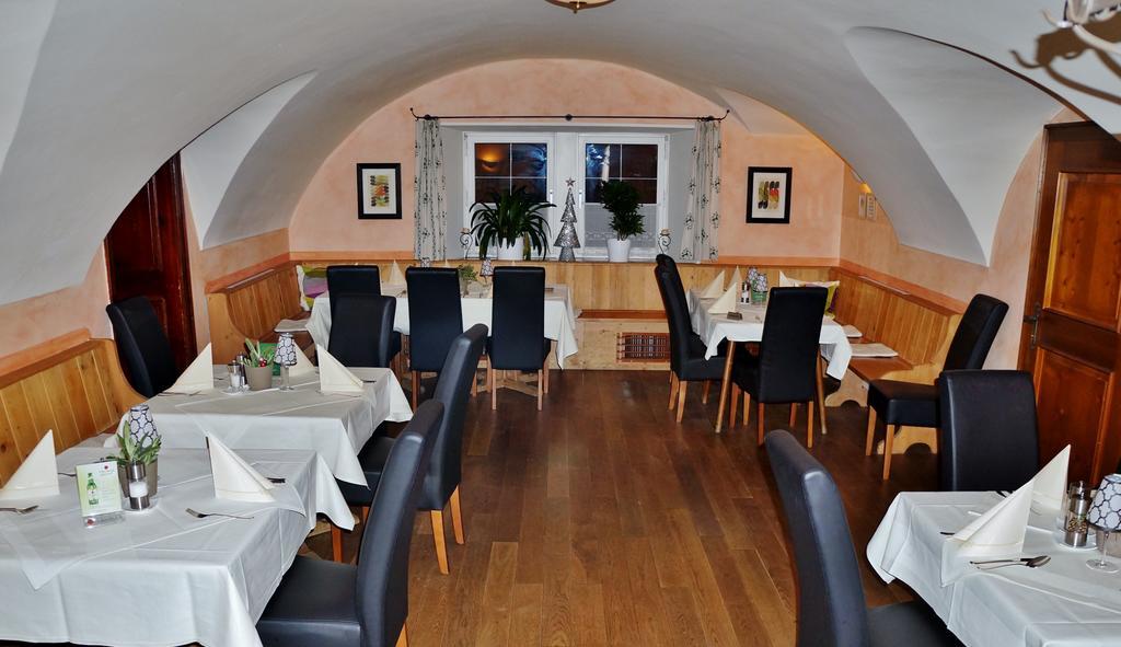 Gasthof Zur Strass Eugendorf Buitenkant foto