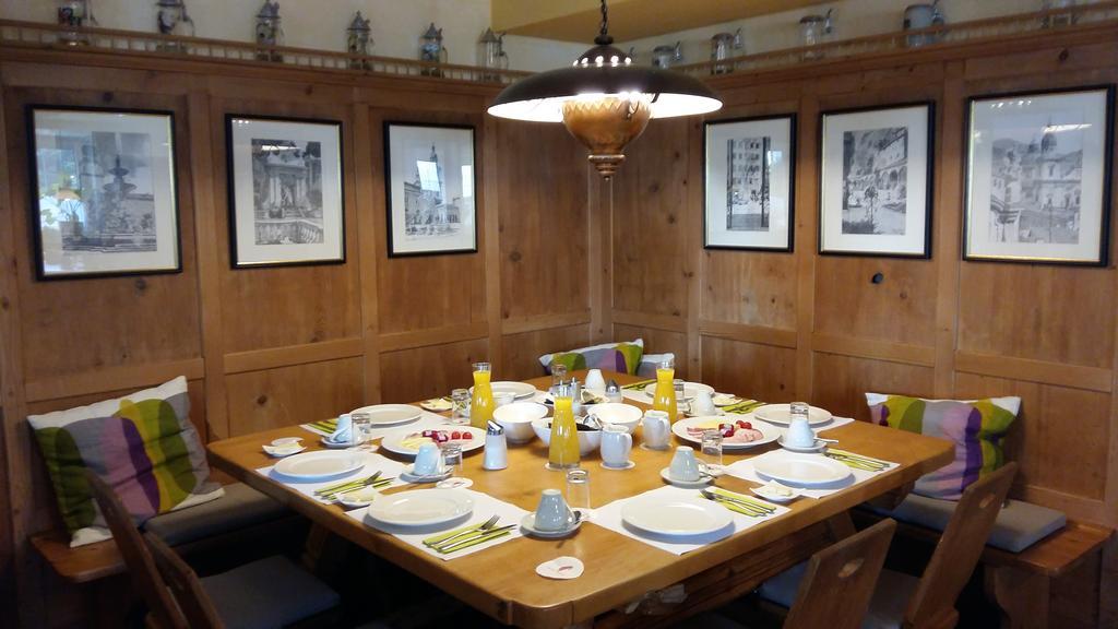Gasthof Zur Strass Eugendorf Buitenkant foto